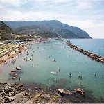 1 Bedroom Pet Friendly In Moneglia